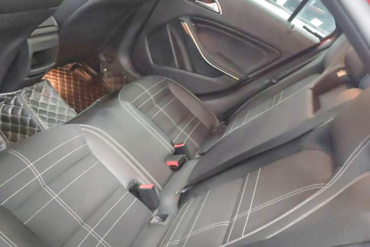 Used Mercedes-Benz A-Class 2015 A 200 Fashion Model Left Rear Seat