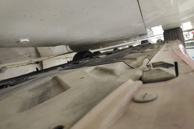 Used Mercedes-Benz A-Class 2015 A 200 Fashion Model Left Side Sill