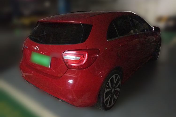 Used Mercedes-Benz A-Class 2015 A 200 Fashion Model Rear Right 45 Deg