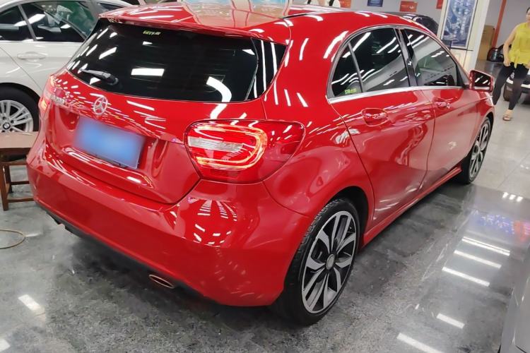 Used Mercedes-Benz A-Class 2015 A 200 Fashion Model Rear Right 45 Deg