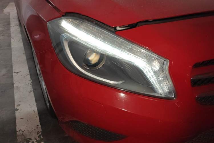 Used Mercedes-Benz A-Class 2015 A 180 Right Front Headlight