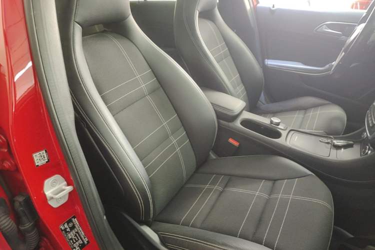 Used Mercedes-Benz A-Class 2015 A 200 Fashion Model Right Front Seat
