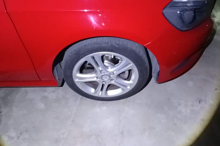 Used Mercedes-Benz A-Class 2015 A 180 Right Front Wheel Hub