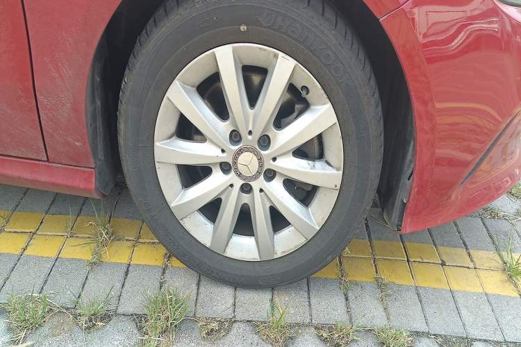 Used Mercedes-Benz A-Class 2015 A 180 Standard Model Right Front Wheel Hub