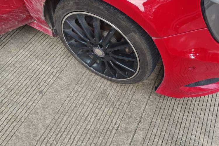 Used Mercedes-Benz A-Class 2015 A 200 Sport Edition Right Front Wheel Hub