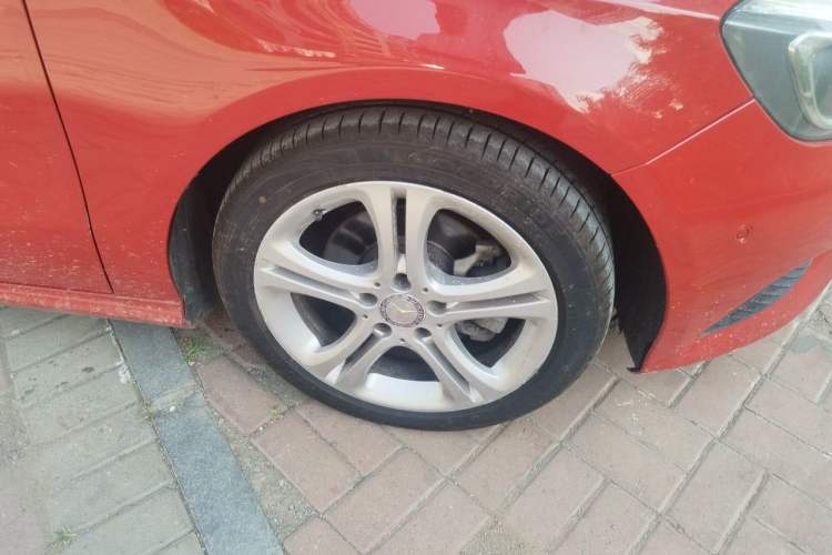 Used Mercedes-Benz A-Class 2015 A 180 Right Front Wheel Hub