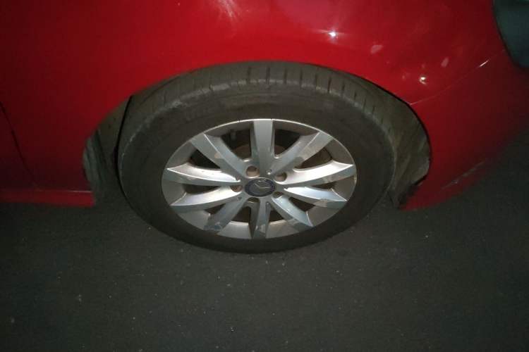 Used Mercedes-Benz A-Class 2015 A 180 Standard Model Right Front Wheel Hub