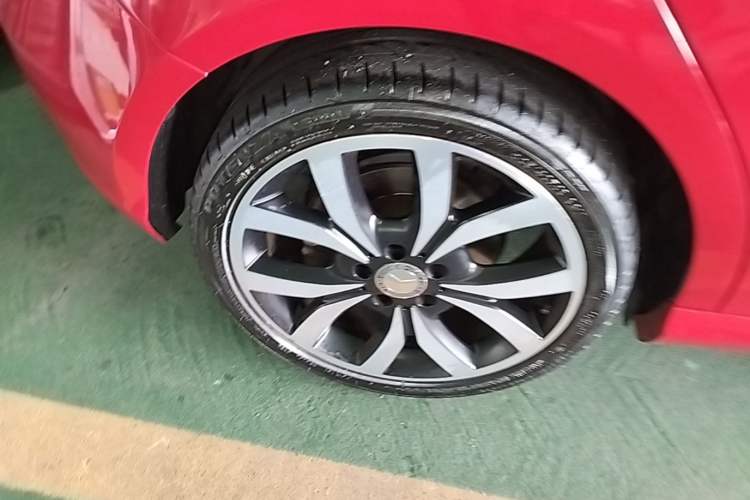 Used Mercedes-Benz A-Class 2015 A 200 Fashion Model Right Rear Wheel Hub