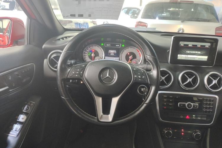 Used Mercedes-Benz A-Class 2015 A 200 Fashion Model Steering Wheel