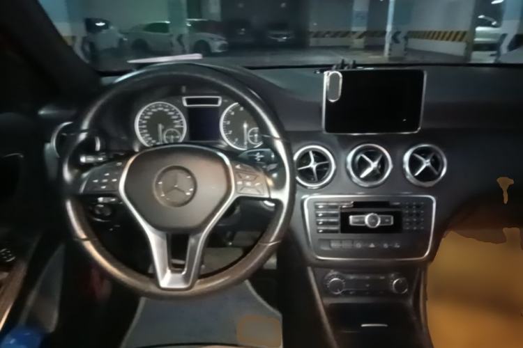 Used Mercedes-Benz A-Class 2015 A 180 Steering Wheel