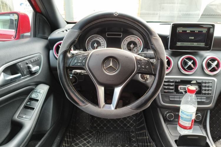 Used Mercedes-Benz A-Class 2015 A 200 Fashion Model Steering Wheel