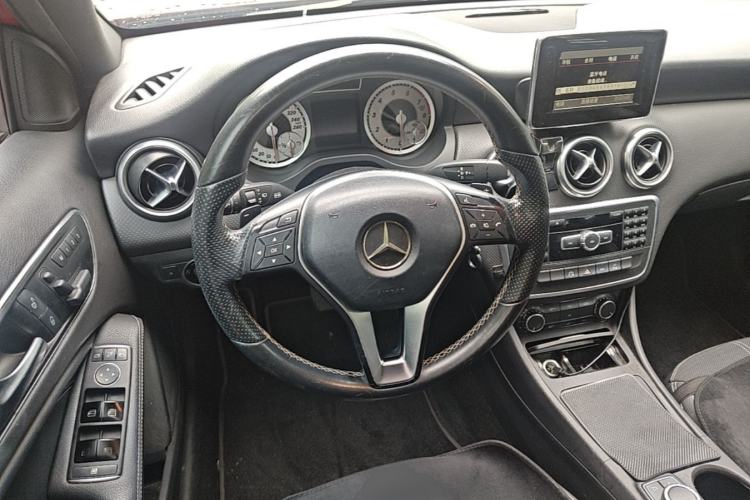 Used Mercedes-Benz A-Class 2015 A 200 Fashion Model Steering Wheel