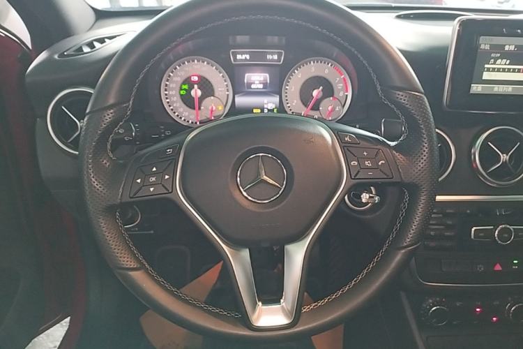 Used Mercedes-Benz A-Class 2015 A 200 Fashion Model Steering Wheel