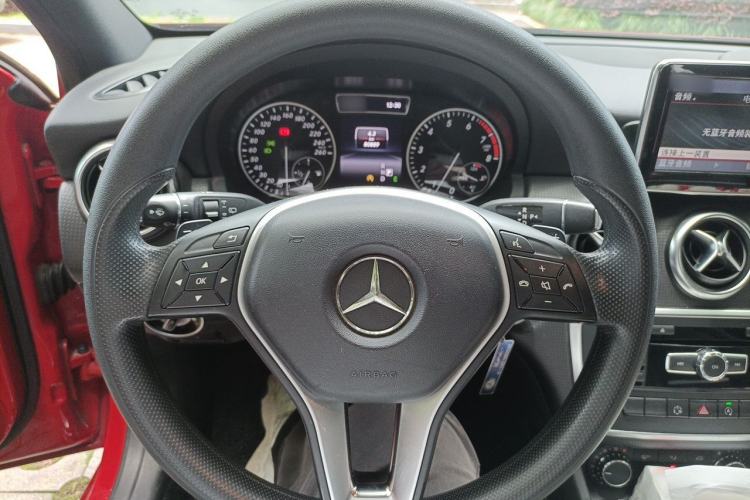 Used Mercedes-Benz A-Class 2015 A 180 Standard Model Steering Wheel