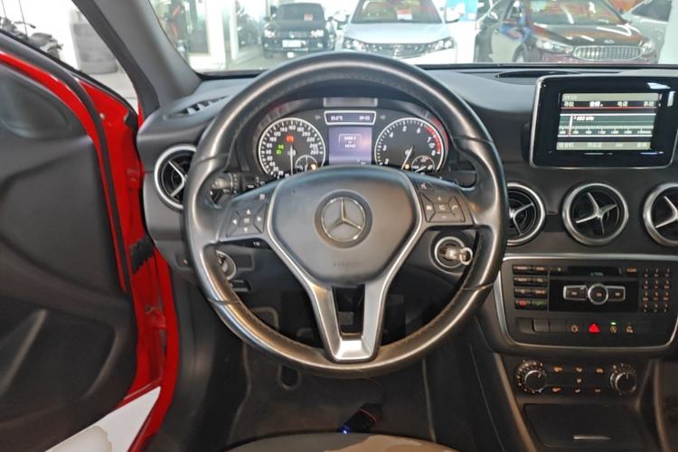 Used Mercedes-Benz A-Class 2015 A 180 Standard Model Steering Wheel