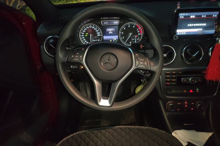 Used Mercedes-Benz A-Class 2015 A 180 Standard Model Steering Wheel