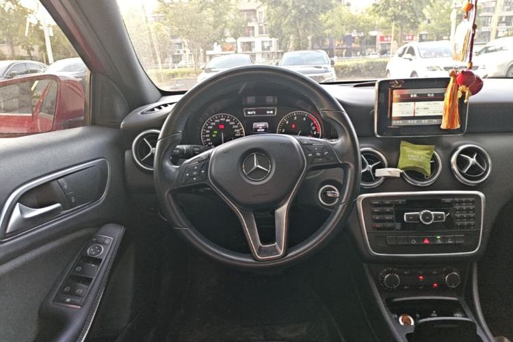 Used Mercedes-Benz A-Class 2015 A 180 Steering Wheel