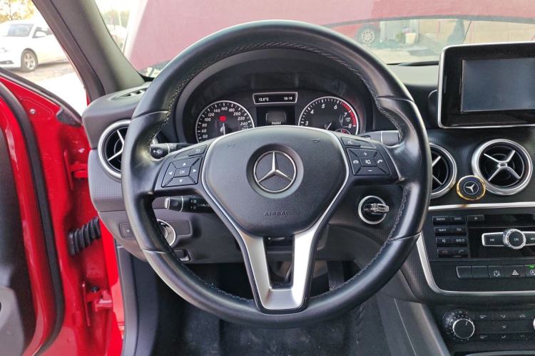 Used Mercedes-Benz A-Class 2015 A 180 Steering Wheel