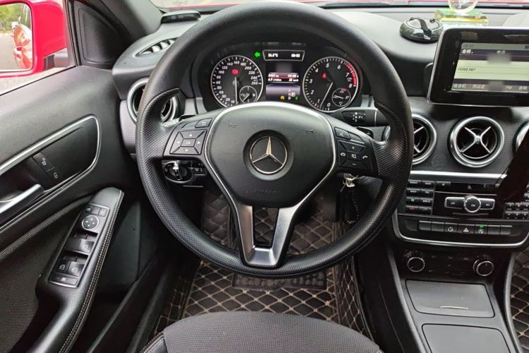Used Mercedes-Benz A-Class 2015 A 180 Standard Model Steering Wheel