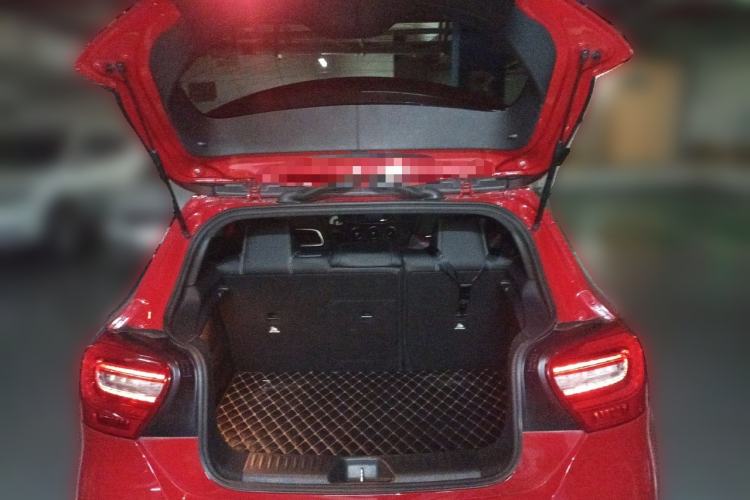 Used Mercedes-Benz A-Class 2015 A 200 Fashion Model Trunk