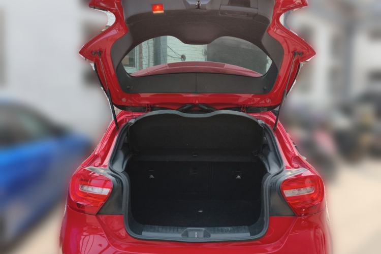 Used Mercedes-Benz A-Class 2015 A 200 Fashion Model Trunk