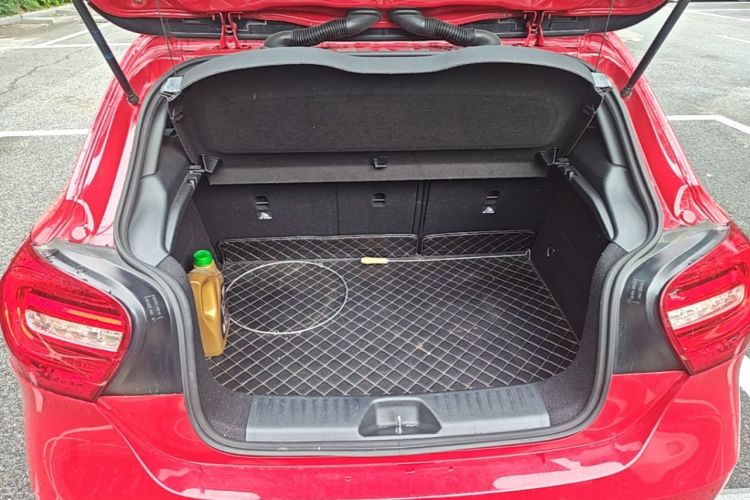 Used Mercedes-Benz A-Class 2015 A 200 Fashion Model Trunk