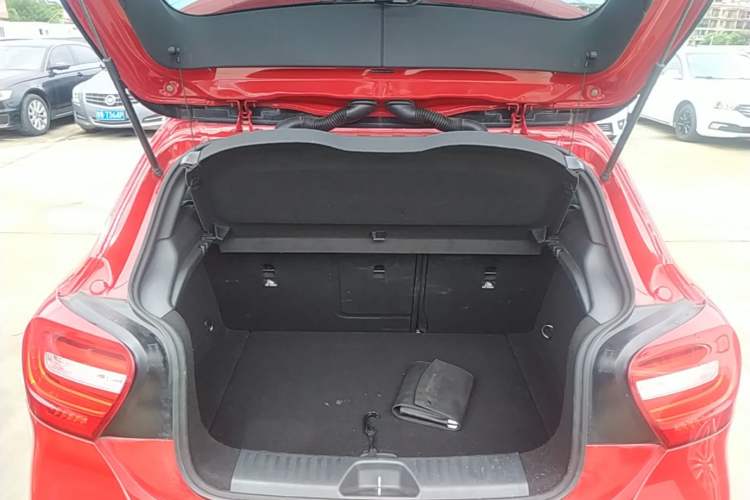 Used Mercedes-Benz A-Class 2015 A 180 Trunk