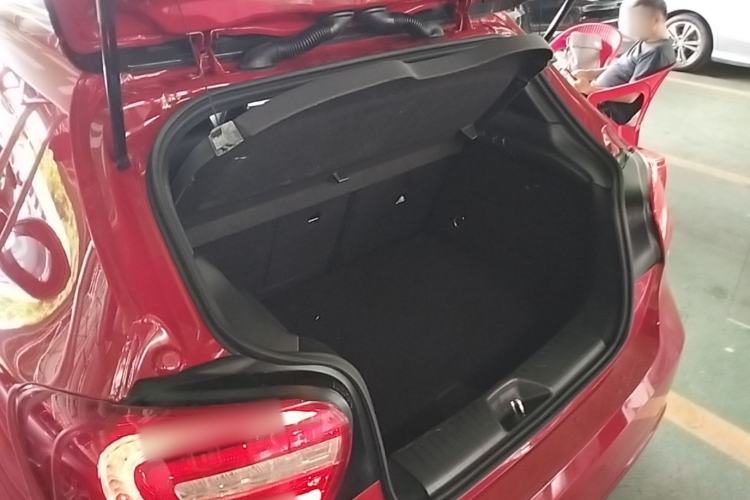Used Mercedes-Benz A-Class 2015 A 200 Fashion Model Trunk