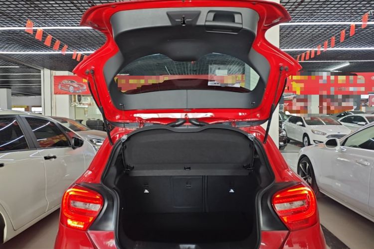 Used Mercedes-Benz A-Class 2015 A 180 Standard Model Trunk