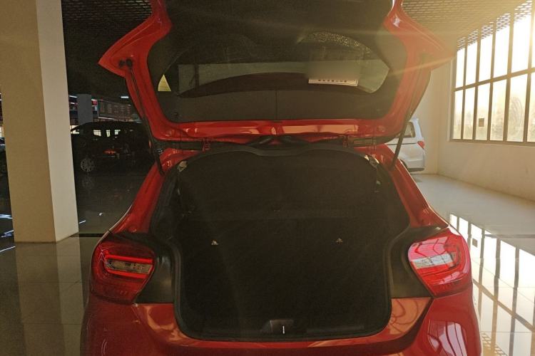 Used Mercedes-Benz A-Class 2015 A 180 Standard Model Trunk