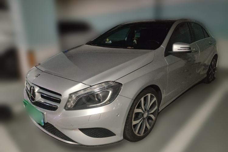 Used Mercedes-Benz A-Class 2015 A 200 Fashion Model Guazi used car, China used car export, Used car for sale, Used cars, Cheapest cars for sale
