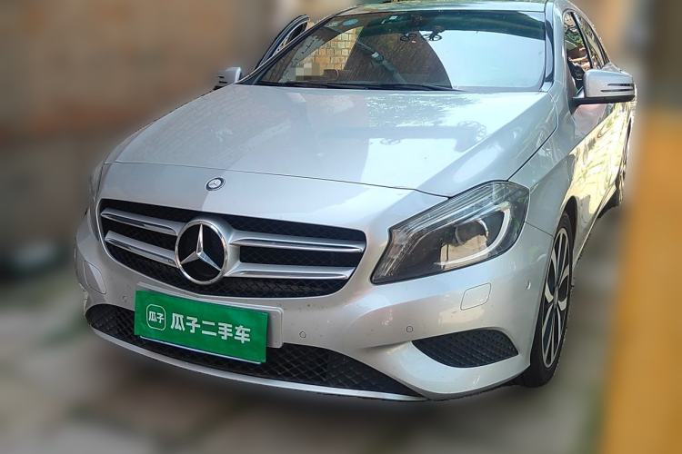 Used Mercedes-Benz A-Class 2015 A 200 Fashion Model Guazi used car, China used car export, Used car for sale, Used  cars, Cheapest cars for sale