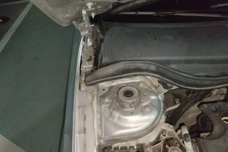 Used Mercedes-Benz A-Class 2015 A 200 Fashion Model Engine Bay Right
