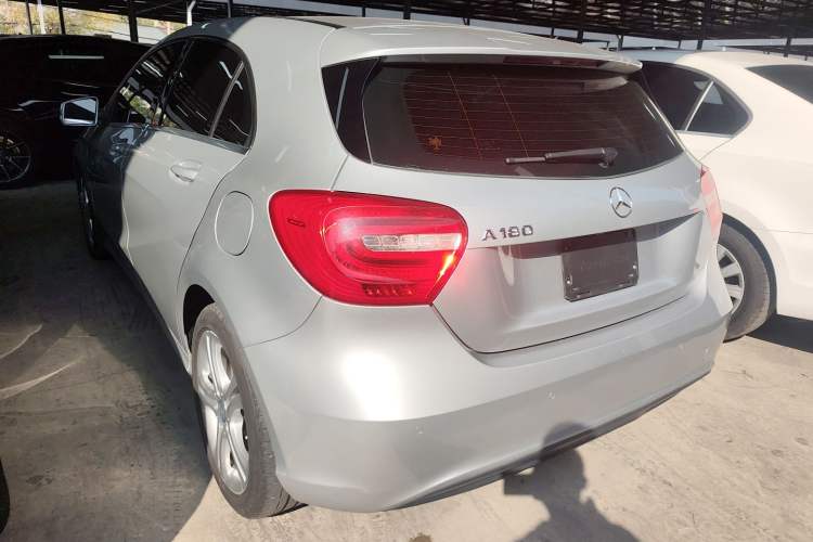 Used Mercedes-Benz A-Class 2015 A 180 Exterior 3