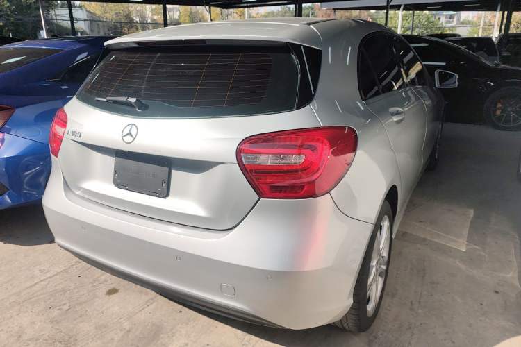 Used Mercedes-Benz A-Class 2015 A 180 Exterior 5