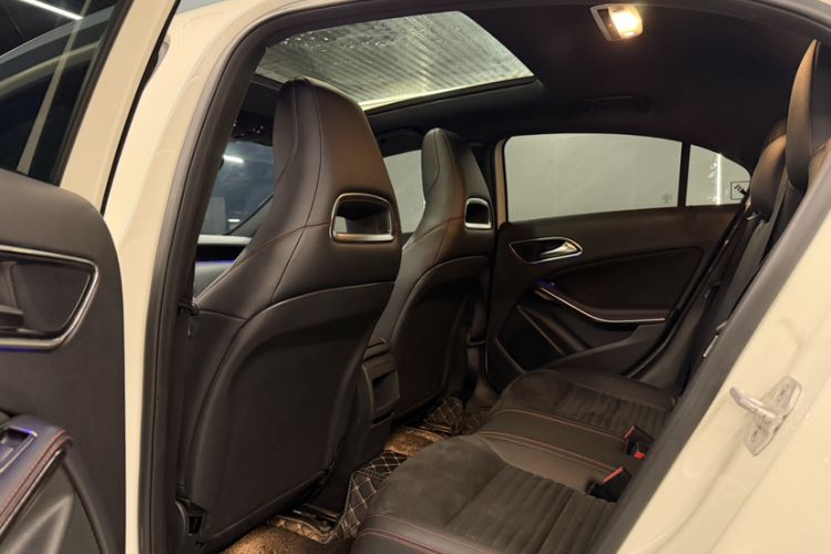 Used Mercedes-Benz A-Class 2015 A 200 Sport Edition Interior 10