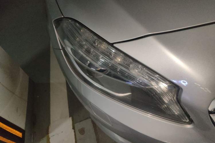 Used Mercedes-Benz A-Class 2015 A 200 Fashion Model Right Front Headlight