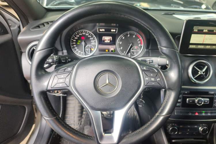 Used Mercedes-Benz A-Class 2015 A 180 Steering Wheel