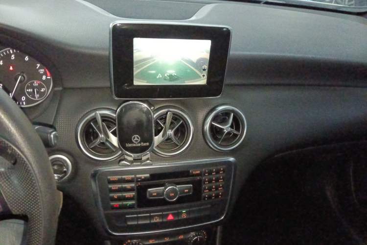 Used Mercedes-Benz A-Class 2015 A 180 Standard Model Audio And AC Panel
