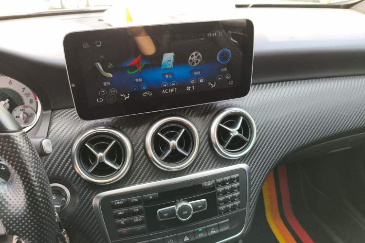 Used Mercedes-Benz A-Class 2015 A 200 Sport Edition Audio And AC Panel