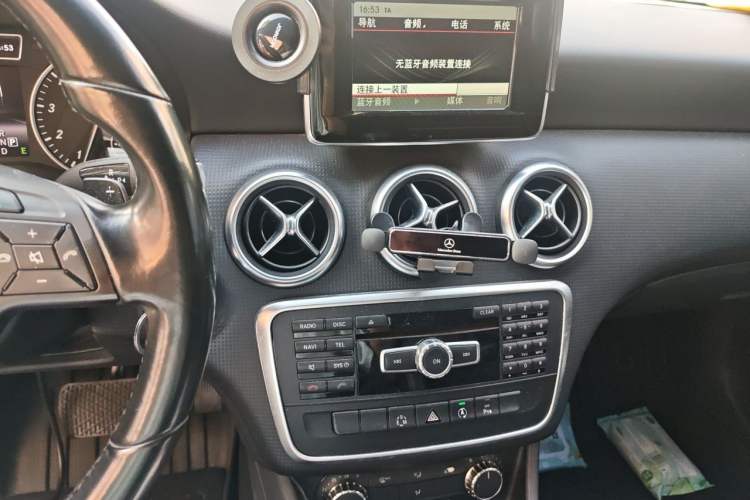 Used Mercedes-Benz A-Class 2015 A 180 Audio And AC Panel