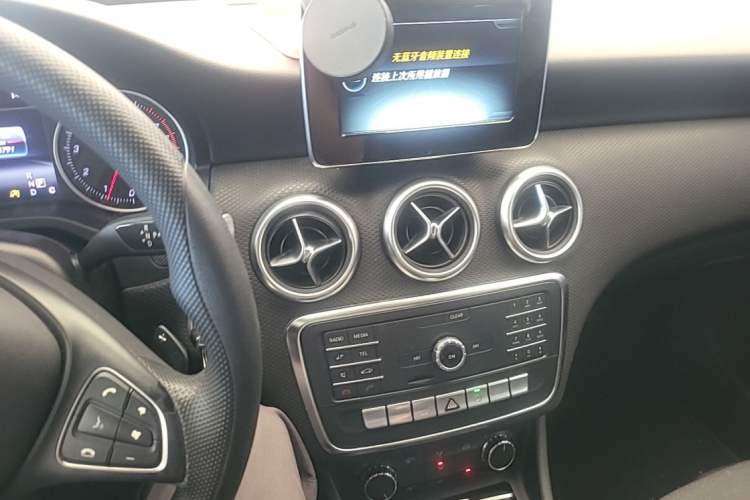 Used Mercedes-Benz A-Class 2015 A 180 Standard Model Audio And AC Panel