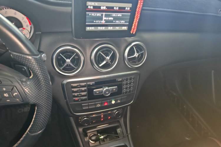 Used Mercedes-Benz A-Class 2015 A 200 Fashion Model Audio And AC Panel