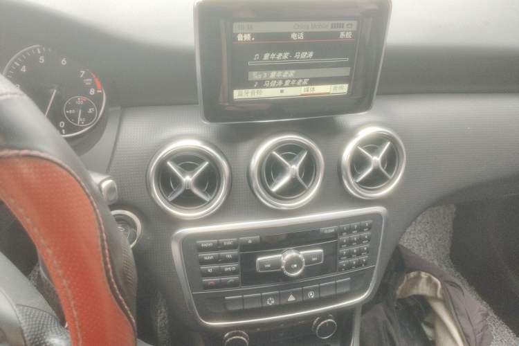 Used Mercedes-Benz A-Class 2015 A 180 Standard Model Audio And AC Panel