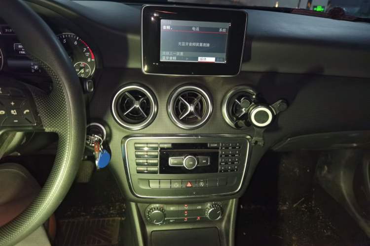 Used Mercedes-Benz A-Class 2015 A 180 Standard Model Audio And AC Panel