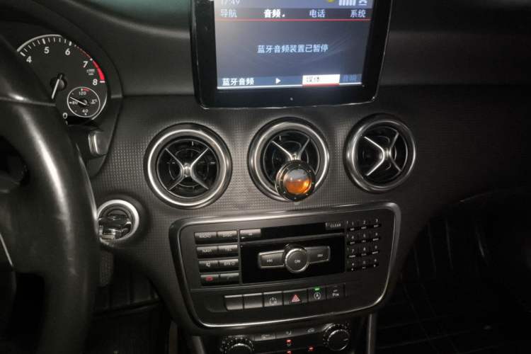 Used Mercedes-Benz A-Class 2015 A 180 Audio And AC Panel