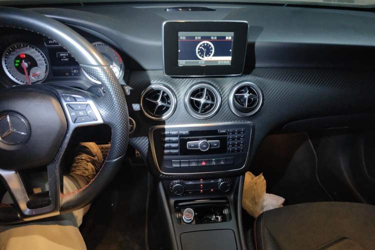 Used Mercedes-Benz A-Class 2015 A 200 Sport Edition Audio And AC Panel