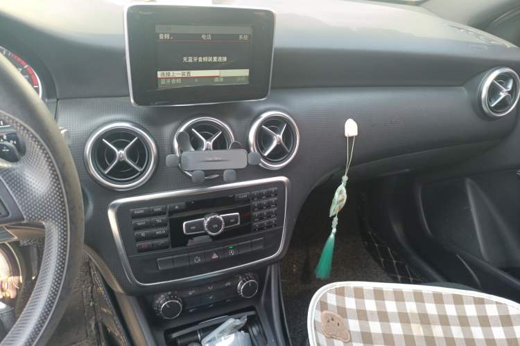 Used Mercedes-Benz A-Class 2015 A 180 Standard Model Audio And AC Panel