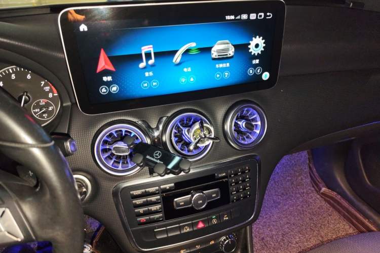 Used Mercedes-Benz A-Class 2015 A 180 Audio And AC Panel