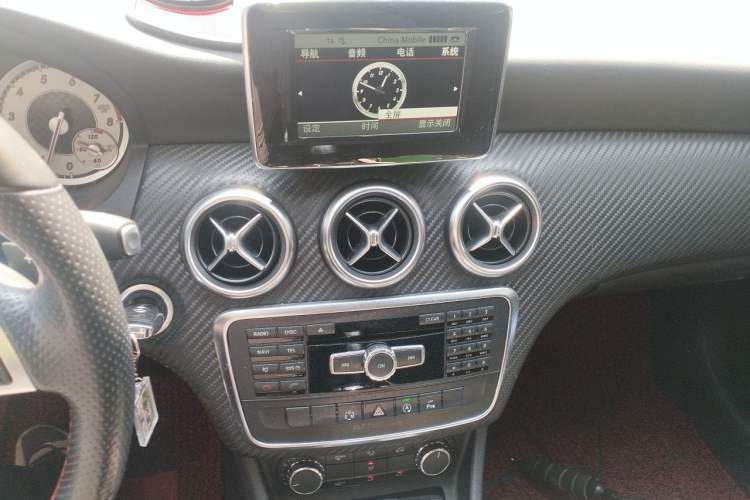 Used Mercedes-Benz A-Class 2015 A 200 Sport Edition Audio And AC Panel